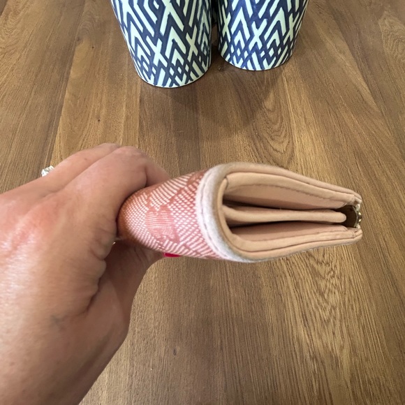 30.Gucci GG Supreme Wallet Authentic Date Code 26897-4276 - Picture 8 of 16